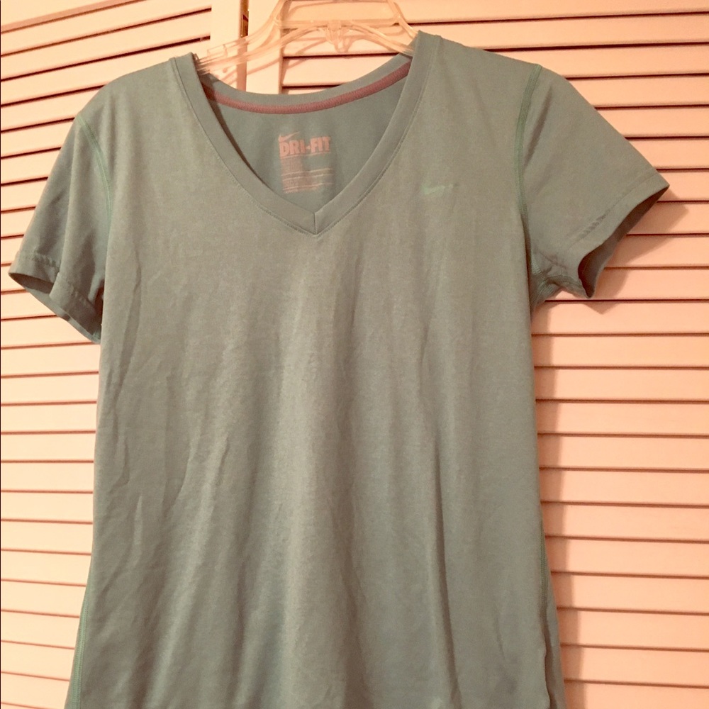 Nike vneck tshirt