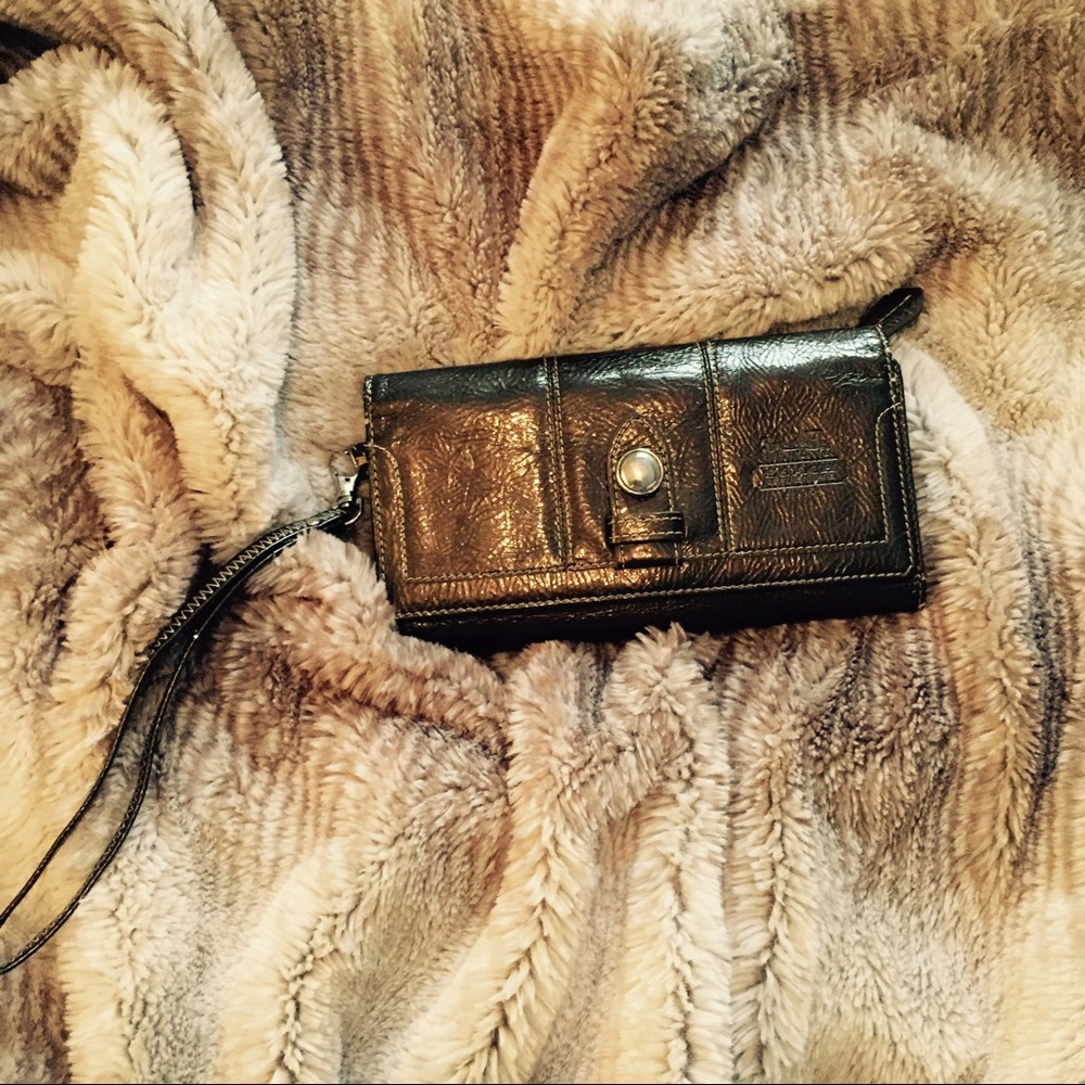 Brass Coach leather wallet👑