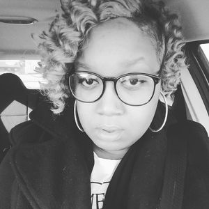 Meet your Posher, Crystal