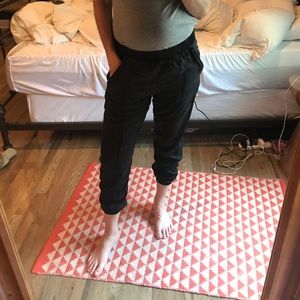 Lululemon tencel jogger. Excellent used condition.