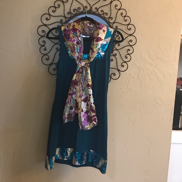 Dress - Picture 2 of 7