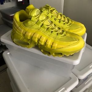 RARE NIKE AIR MAX 95s WOMENS SIZE 8