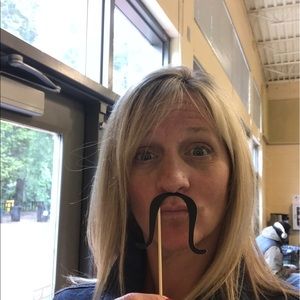 Meet your Posher, Andi