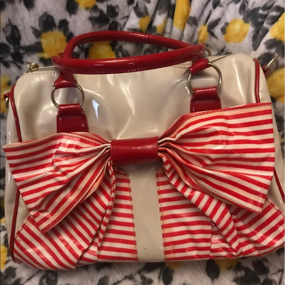 BETSEY JOHNSON zipper bag