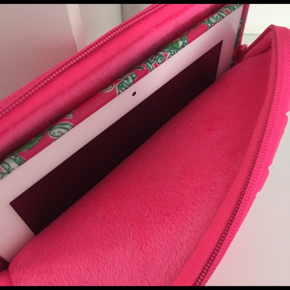 Marc by Marc Jacobs Dreamy Logo Tablet Case - Picture 2 of 4