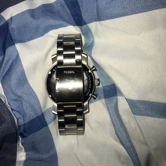 Basically brand new men's fossil watch. - Picture 3 of 3