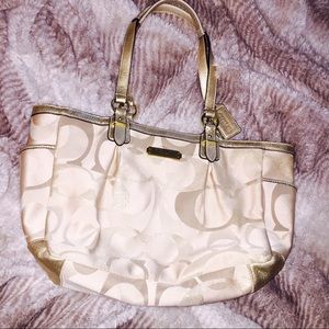 🛍SALE🛍Gold Coach purse✨👜👑