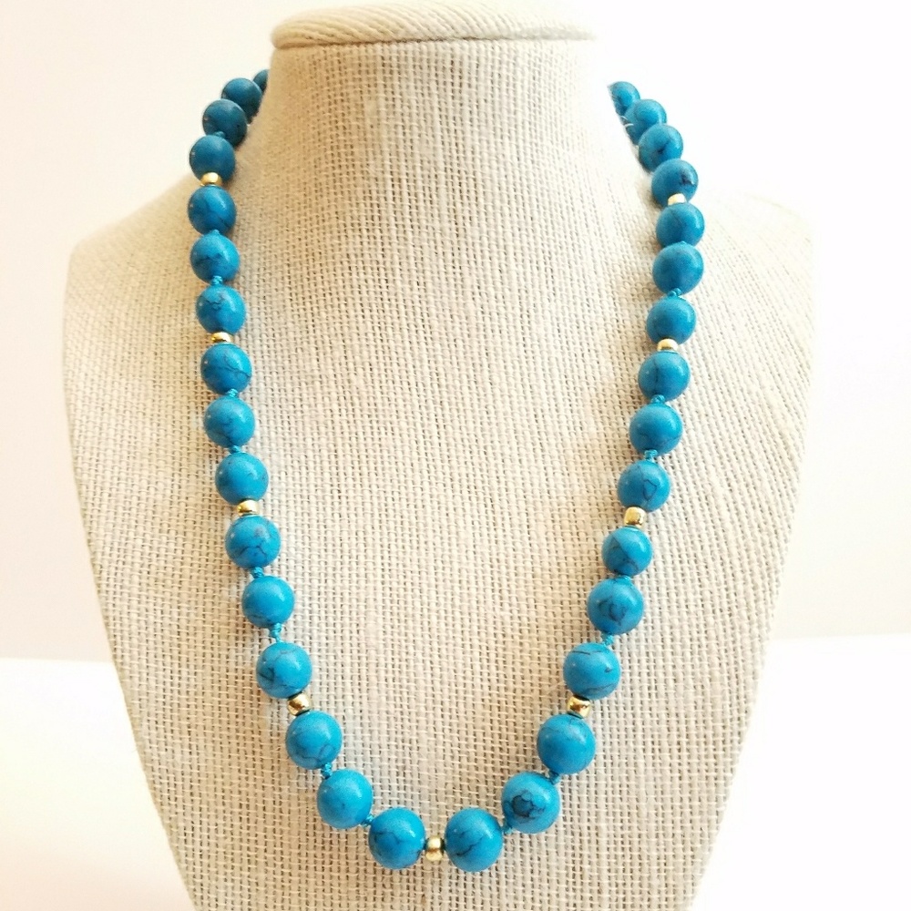Turquoise Beaded Necklace and Earrings