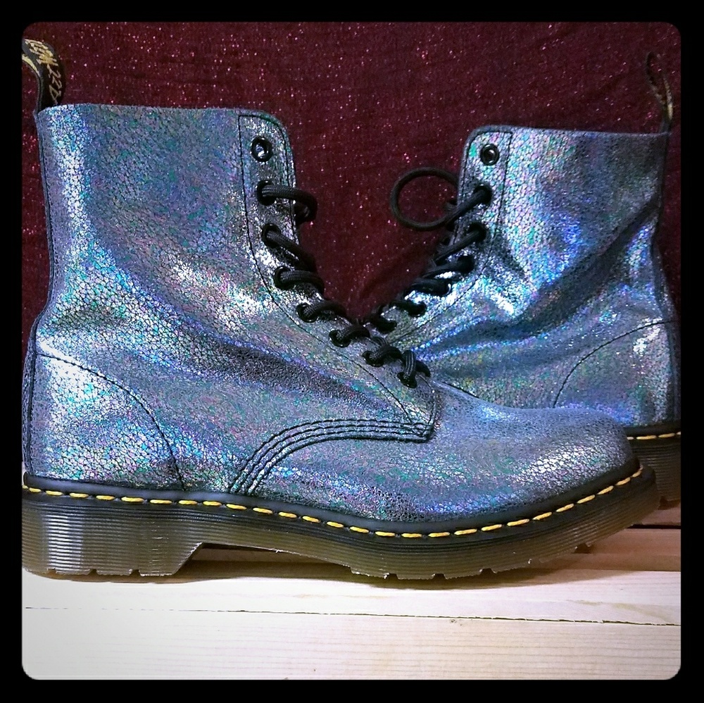 Dr. Martens Pascal Iridescent Split