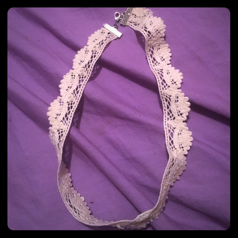 Lace necklace