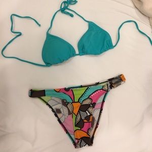 Body Glove bottoms with matching turquoise top-M