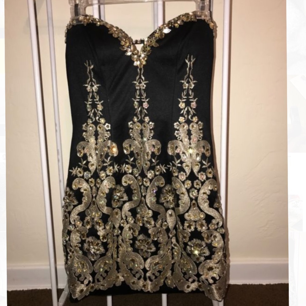 Short strapless formal dress