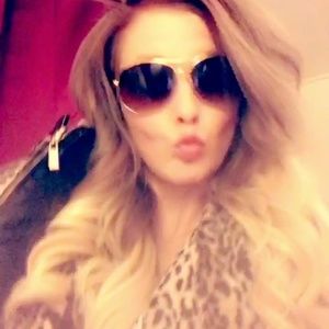Meet your Posher, Leanna