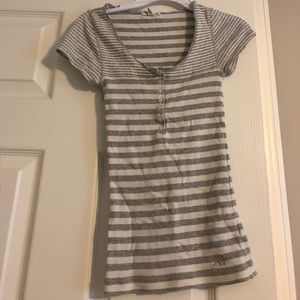 Cute button down v neck tee.