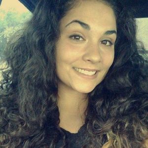 Meet your Posher, Becka