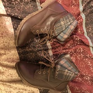 Ankle boots