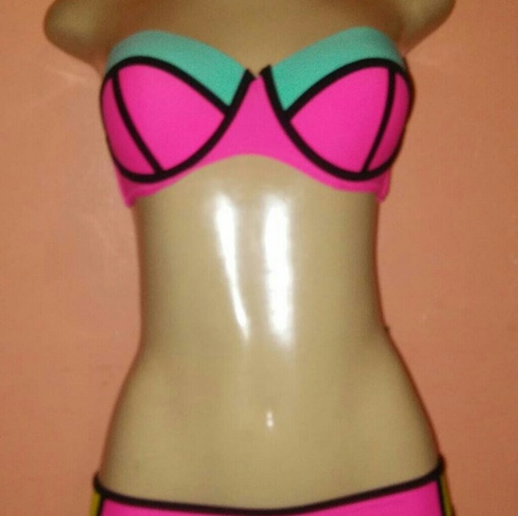 Cute color block bikini - Picture 1 of 2
