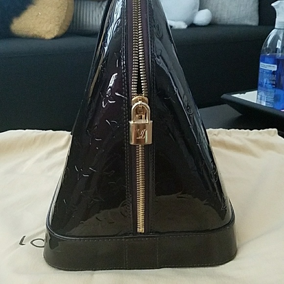 Louis Vuitton Vernis Alma GM - Picture 2 of 8
