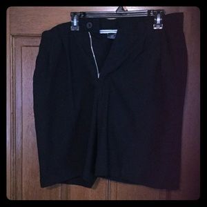 Under Armour pleated golf shorts. Size 34