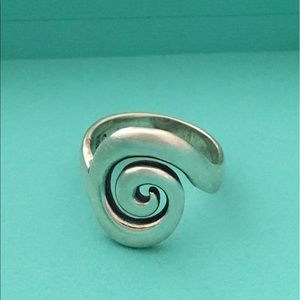 RETIRED James Avery spiral ring
