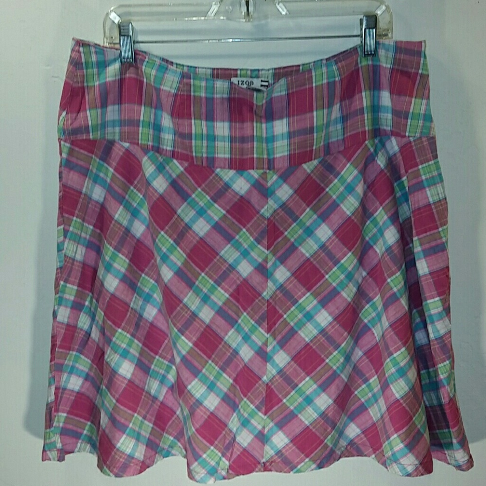 IZOD PLAID SKIRT SIZE 14