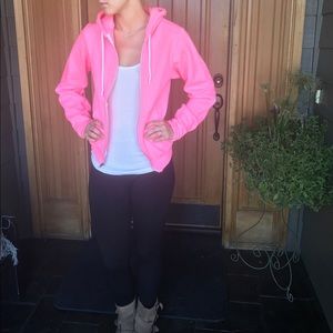 Neon pink sweatshirt 🌸