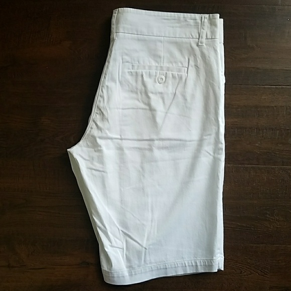 White Bermuda Shorts - Picture 5 of 6