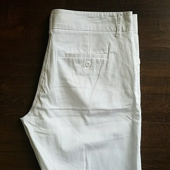 White Bermuda Shorts - Picture 6 of 6