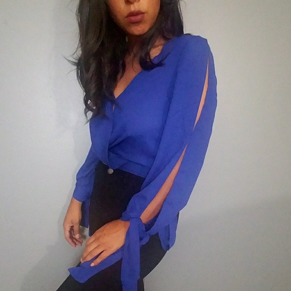 💦2FOR$20💦ROYAL BLUE SURPLICE CROP TOP - Picture 5 of 5
