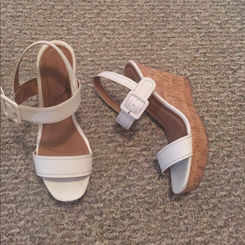 Steve Madden ⚜️ white cork wedges