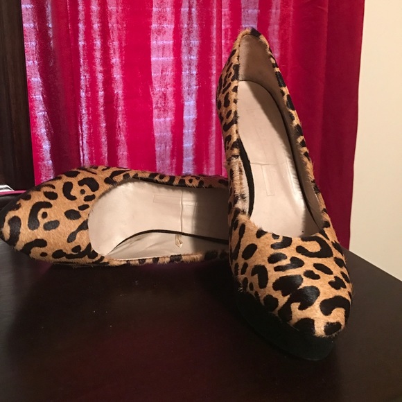 Zara Woman 4.5 inch leopard stilettos 👠. SEXY! - Picture 3 of 6