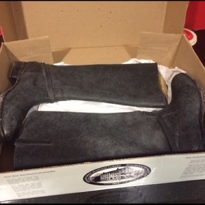 Frye Lindsay Plate Boots in Black Stone Antiqued