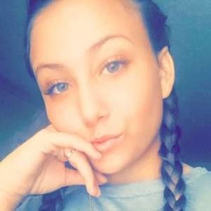 Meet your Posher, Carli