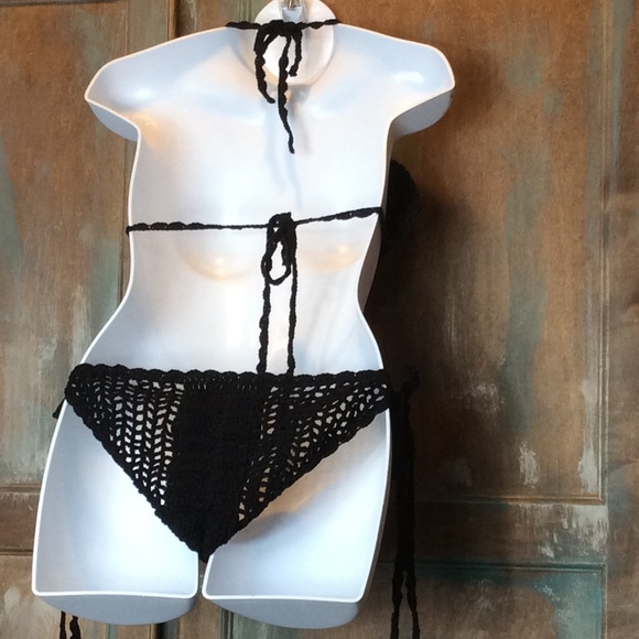 Daisy crochet  black bikini nwot size large - Picture 2 of 6