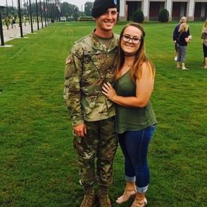 Meet your Posher, Leigh