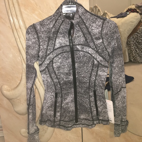 lululemon athletica Other - 💯 % Authentic Lululemon define jacket