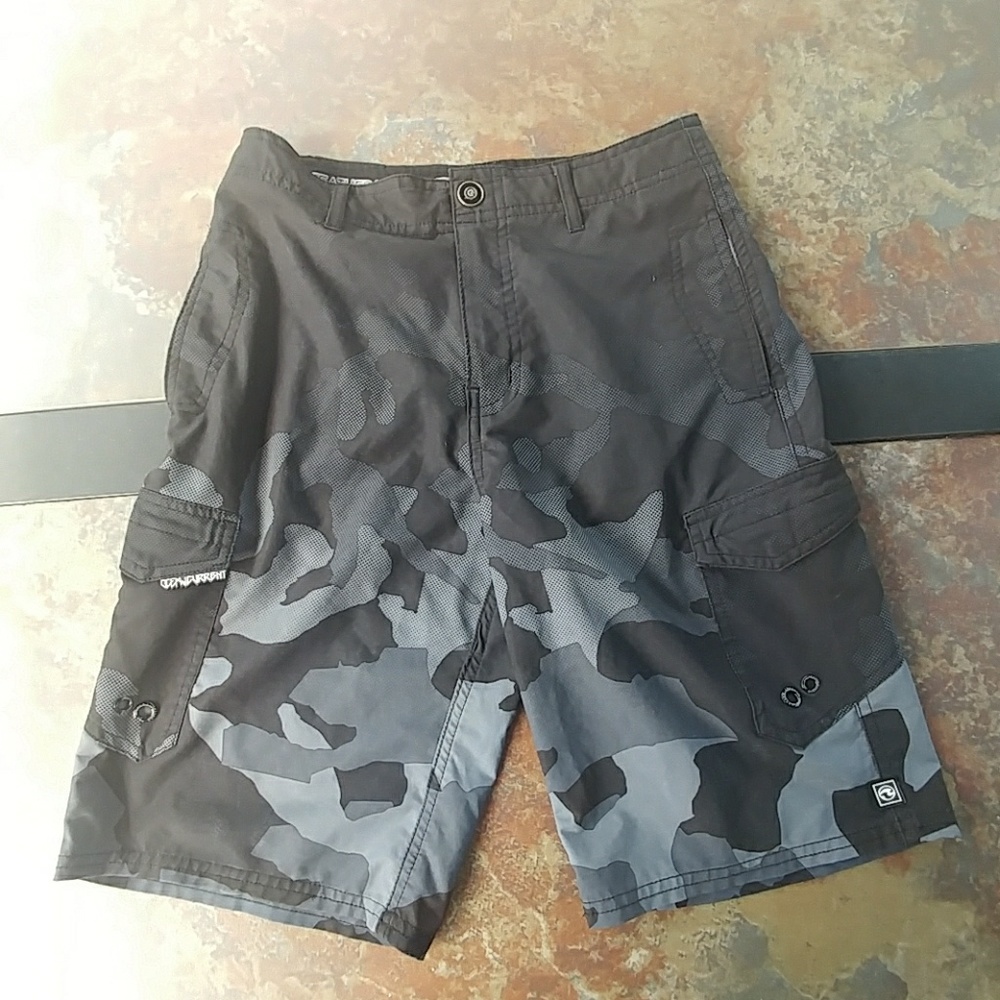 💲PRICE DROP💲  Land to Sea shorts size 10