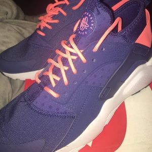 Nike Air Huarache Run Ultra GS- Size 7
