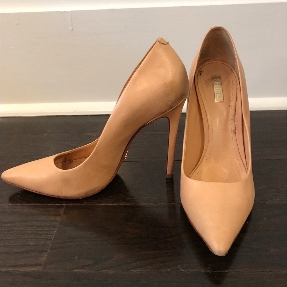 Schutz classic beige leather pumps size 38