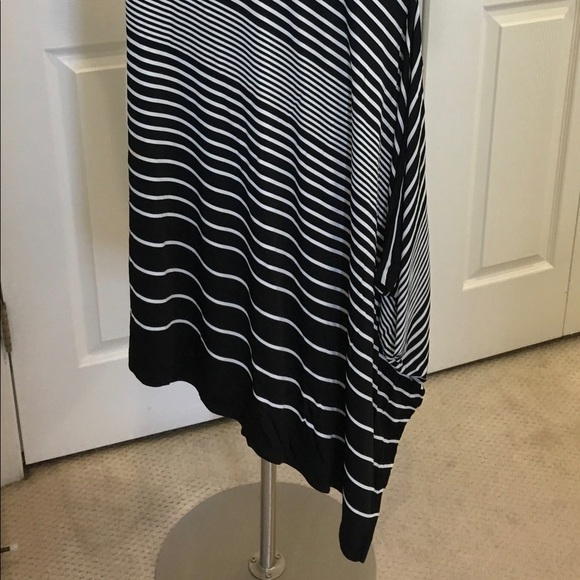 Black And White Asymmetrical Dress - Large - EUC - Picture 3 of 5