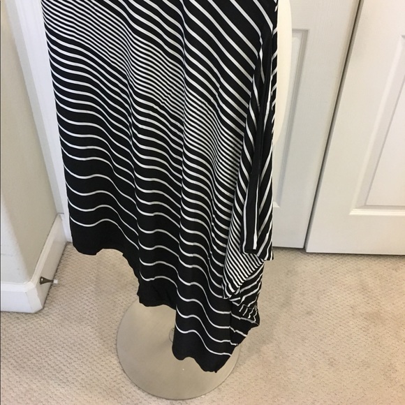 Black And White Asymmetrical Dress - Large - EUC - Picture 5 of 5