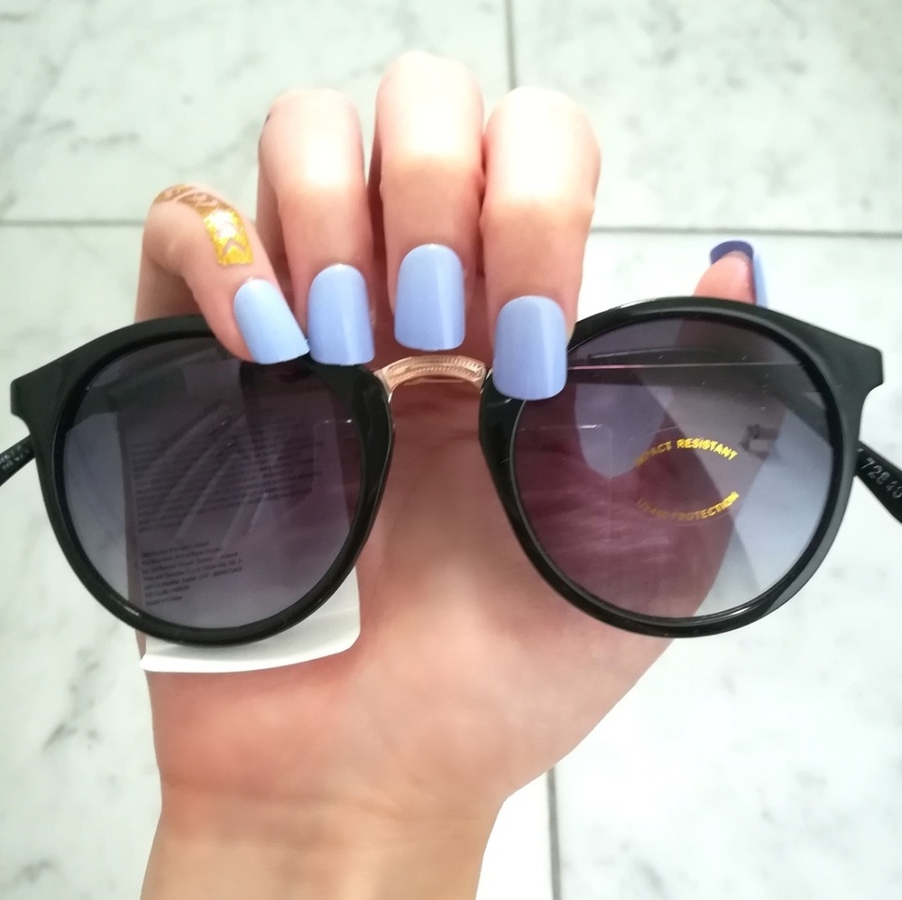 VINTAGE NOSE-BRIDGE SUNNIES