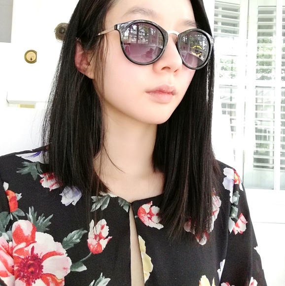 VINTAGE NOSE-BRIDGE SUNNIES - Picture 4 of 4