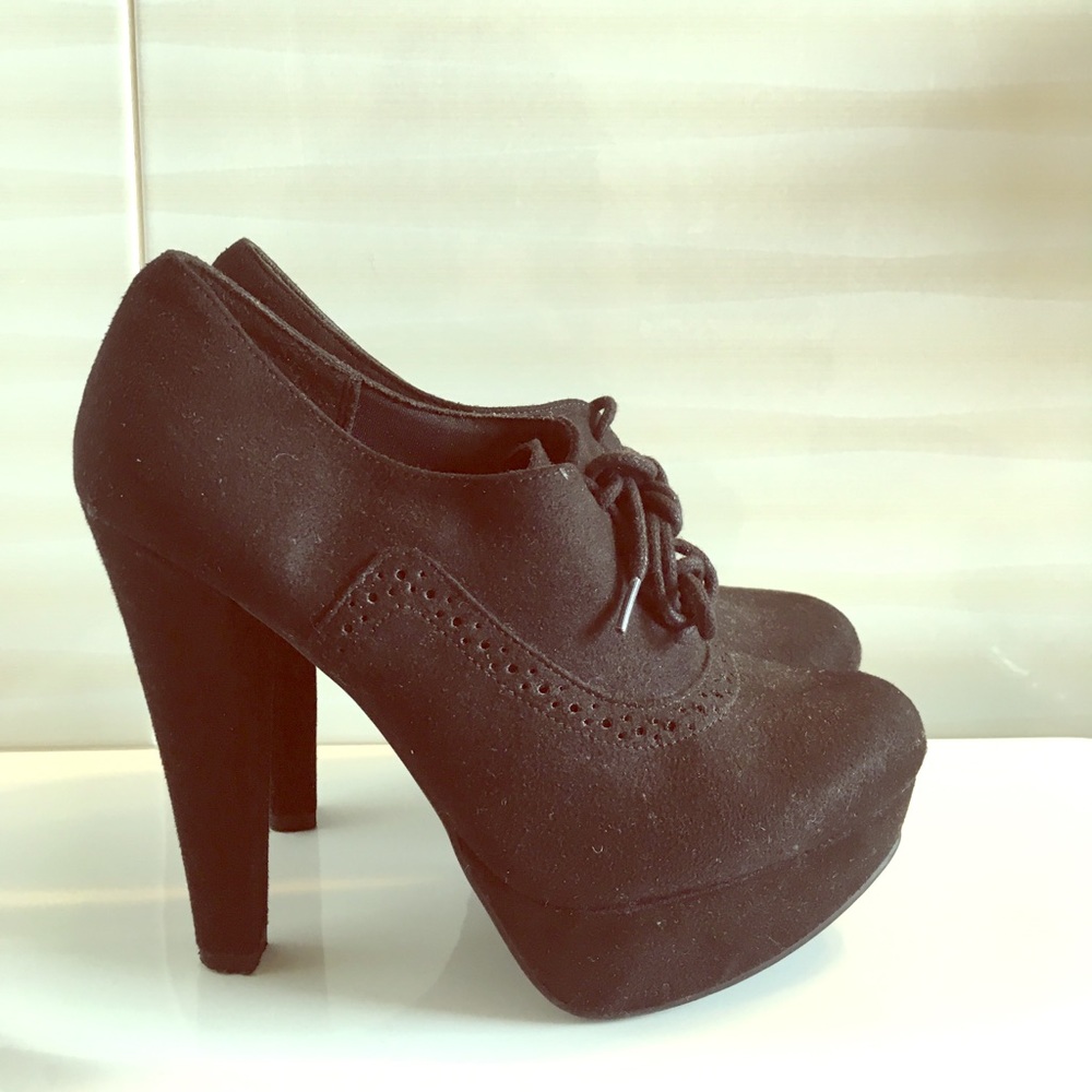 Fioni Black Platforms