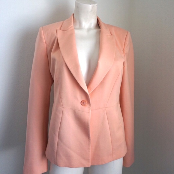 Jessica Dilaurentis Screen Worn Pink Blazer PLL - Picture 2 of 8