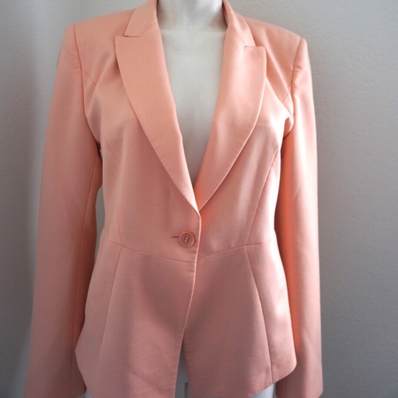Jessica Dilaurentis Screen Worn Pink Blazer PLL - Picture 3 of 8