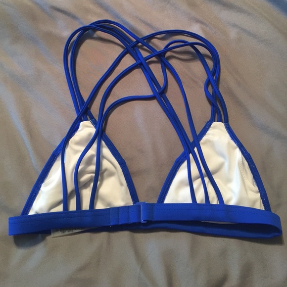 Victoria's Secret swim top - Picture 2 of 3