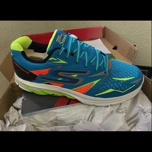 Skechers Go Run Strada