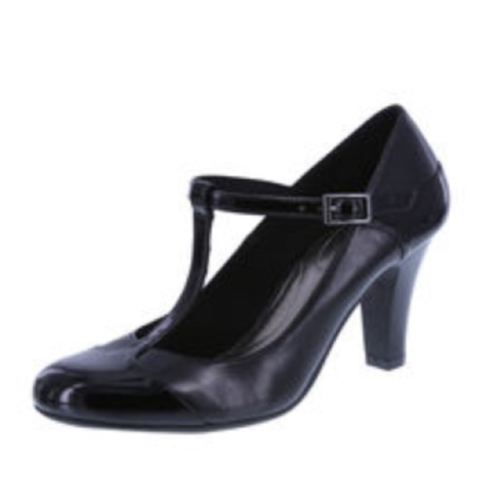 Dexflex Mary Jane black pumps