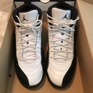 Jordan Taxi 12s size US men's 9